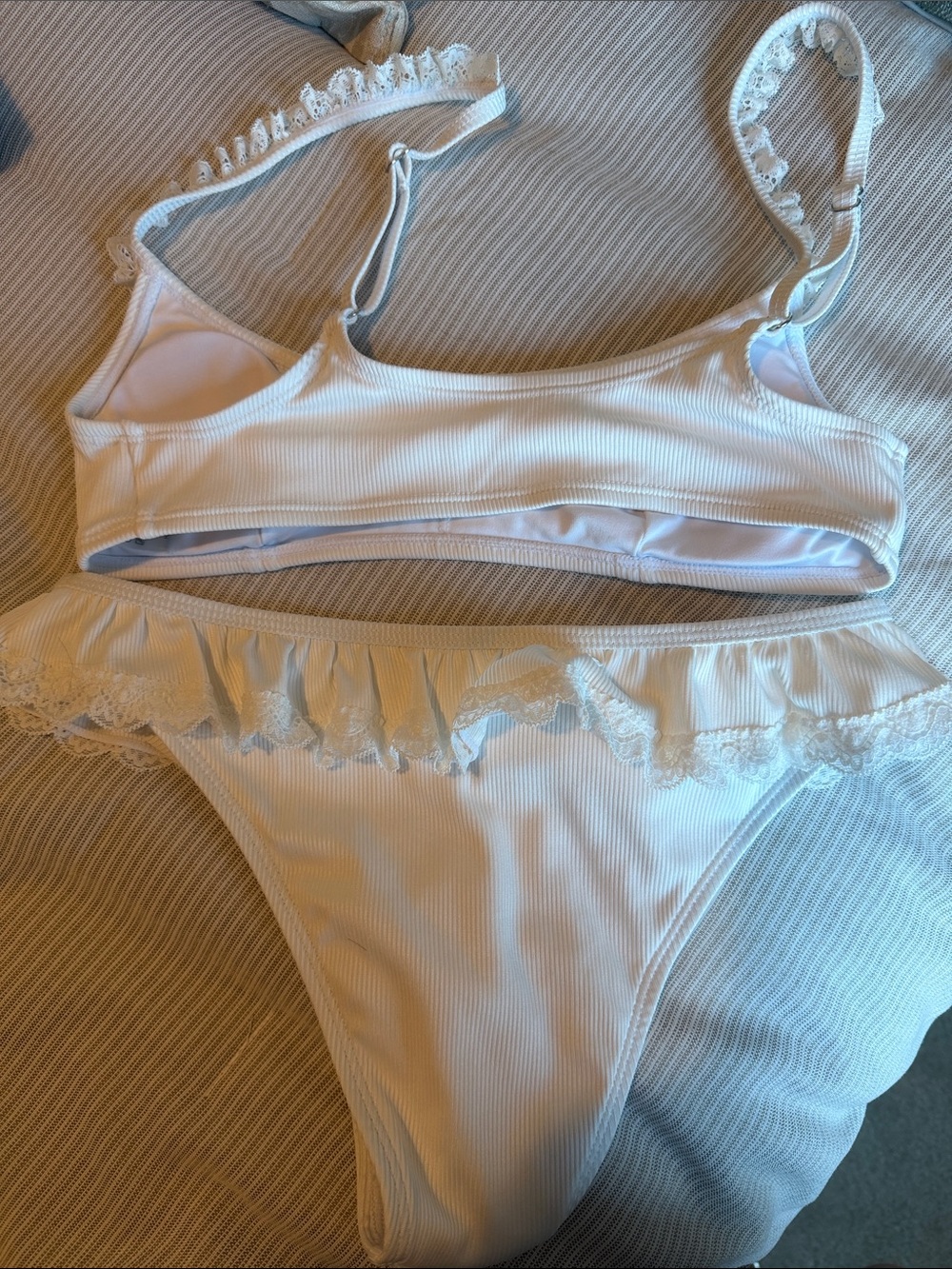 White Ruffle Bikini Set Lace - Picture 3 of 3